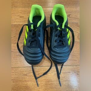 Adidas soccer cleats kids - Size US10.5K